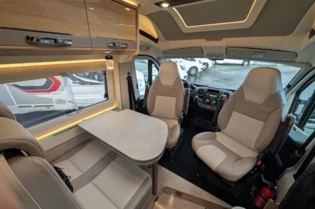 Rapido Van V55 - Photo 4