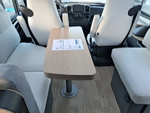 Bavaria Initial I720FC Nomade i 720 fc - Photo 4