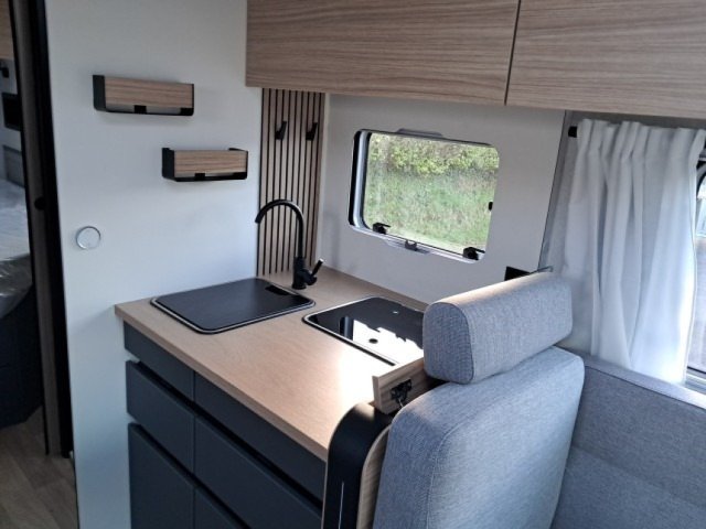 Bavaria Initial I720FC Nomade i 720 fc - Photo 6