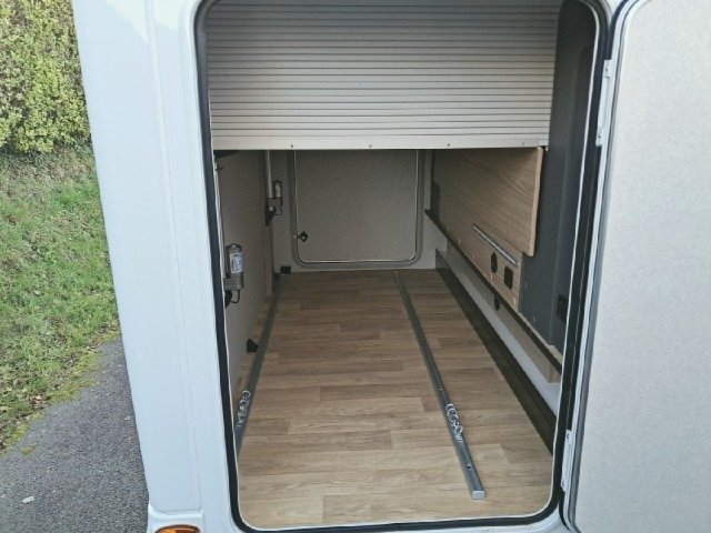 Bavaria Initial I720FC Nomade i 720 fc - Photo 12