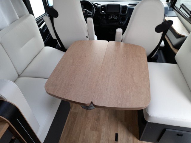 Bavaria Initial I740FC Nomade i 740 fc - Photo 3