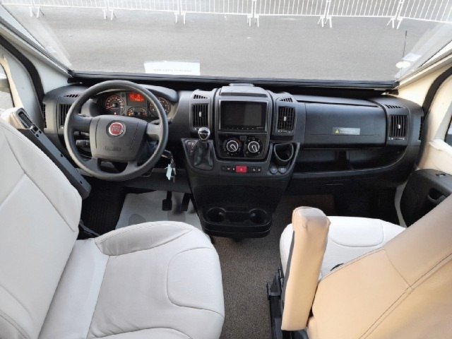 Pilote P 746 FC Essentiel - Photo 3