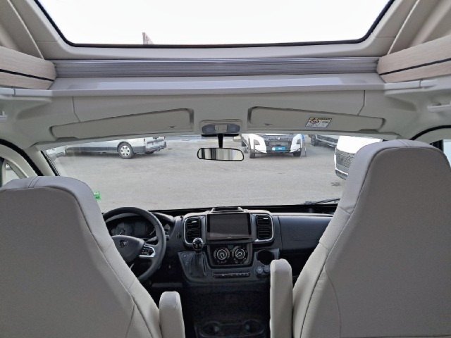 Rapido 696 F 696f 65 ans - Photo 5