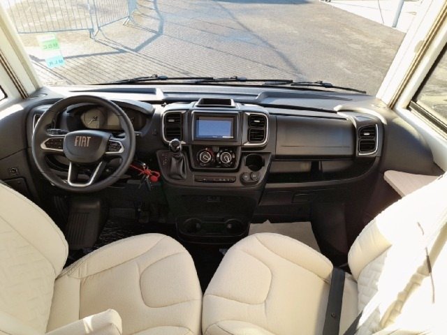 Rapido 8066 DF - Photo 3