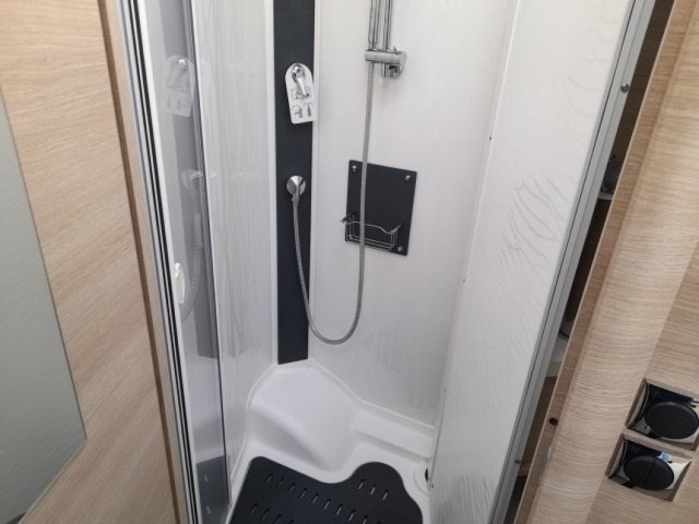 Rapido C55i c 55 i 65 ans - Photo 7