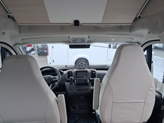 Rapido Van V65 XL v 65 - Photo 3