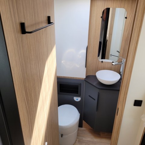 Bavaria Initial I740FGJ Nomade - Photo 8