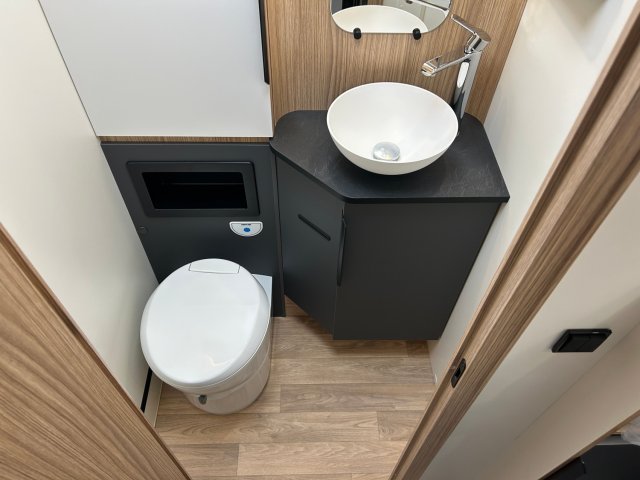 Bavaria Initial I740FGJ Nomade - Photo 14