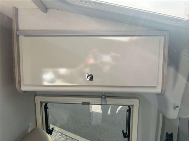 Burstner Lineo C 590 - Photo 10