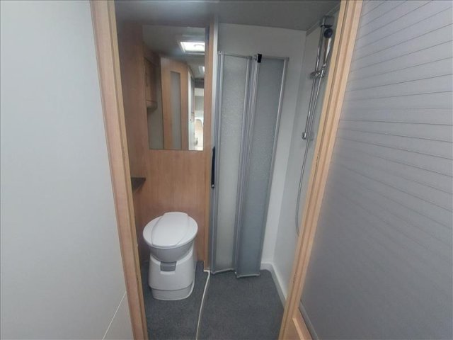 La Strada Avanti H Plus - Photo 8