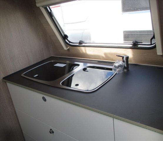 Burstner Caravane PREMIO PLUS - Photo 11