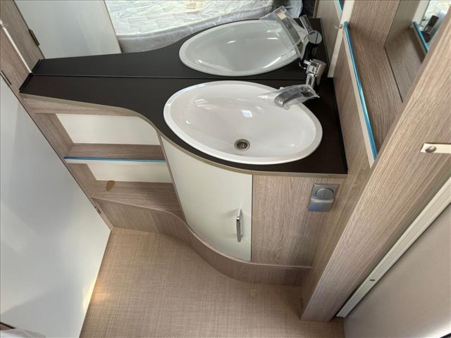 Burstner Premio 550 TK - Photo 4