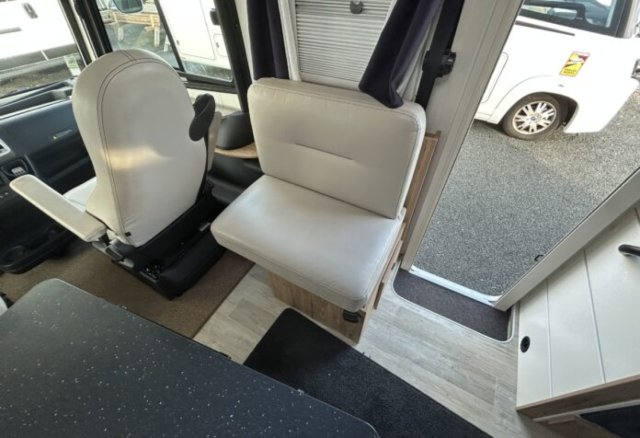 Bavaria Initial I740FC Nomade i 740 fc edition - Photo 6