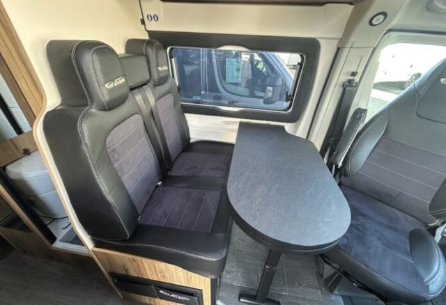 Font Vendome Duo Van Elegance garage - Photo 4