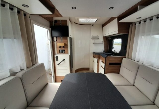 Pilote P 696 D - Photo 8