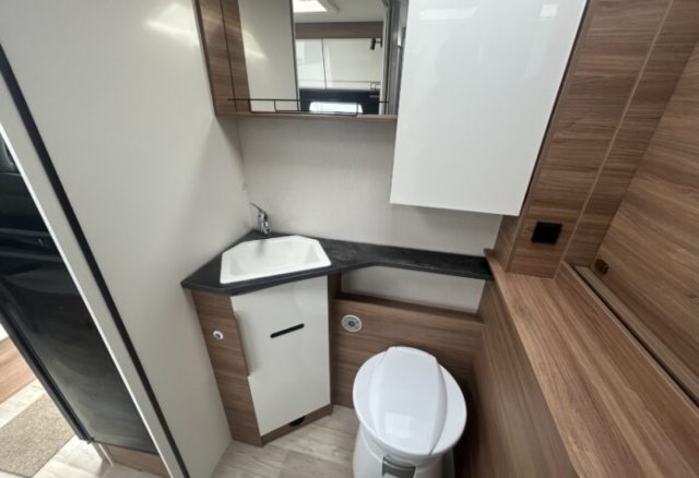 Pilote P 696 D - Photo 11