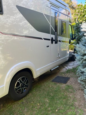 Rapido C86 NIGHT EDITION - Photo 3