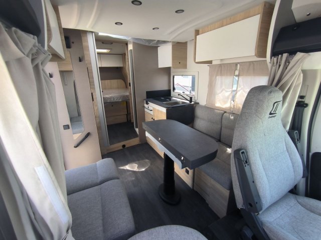 Challenger 318 Anniversary Edition - Photo 2