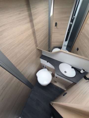 Challenger 318 Anniversary Edition - Photo 5