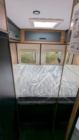 Font Vendome Leader Camp Elegance - Photo 4