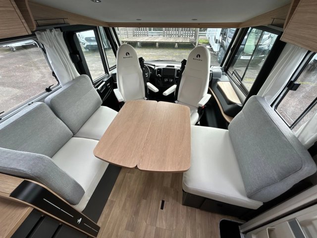 Bavaria Initial I720FC Nomade - Photo 5