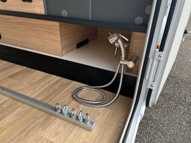 Bavaria Initial I720FC Nomade - Photo 13