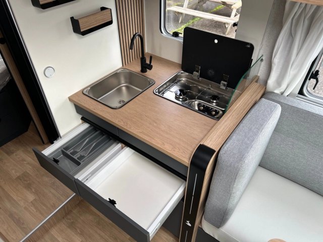 Bavaria Initial I720FC Nomade - Photo 18