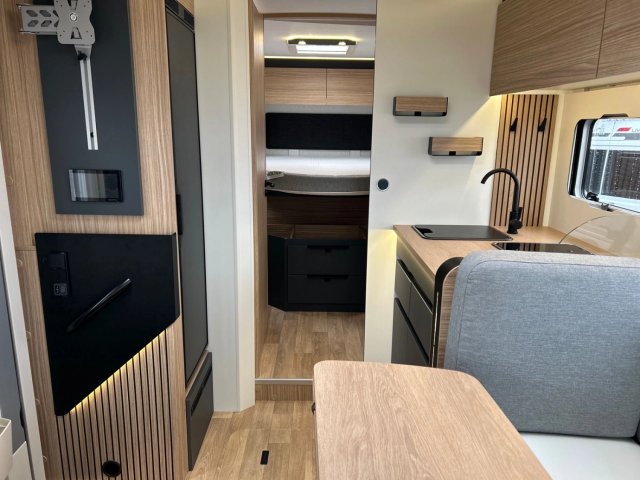 Bavaria Initial I720FC Nomade - Photo 6