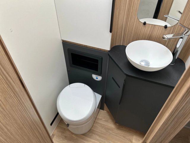 Bavaria Initial I740FC Nomade - Photo 11