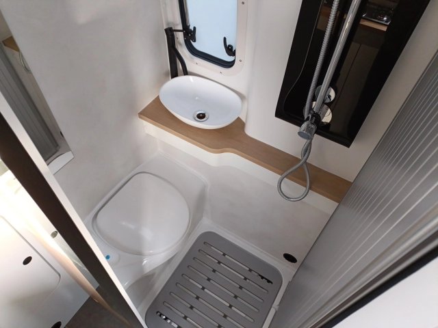Bavaria Qwest 603 G - Photo 11