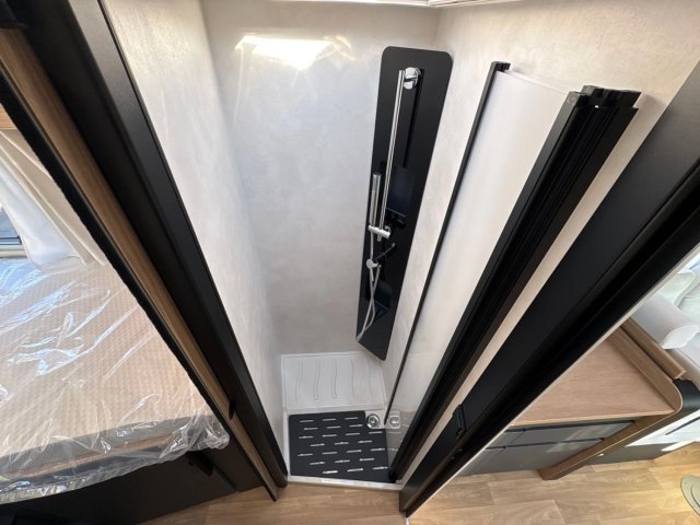 Bavaria T720FGJ Intense - Photo 17