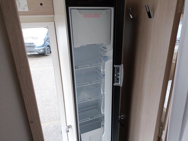 Burstner Lineo T 700 - Photo 12