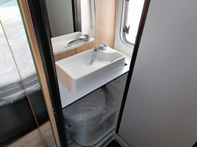 Font Vendome Leader Camp Elegance - Photo 4