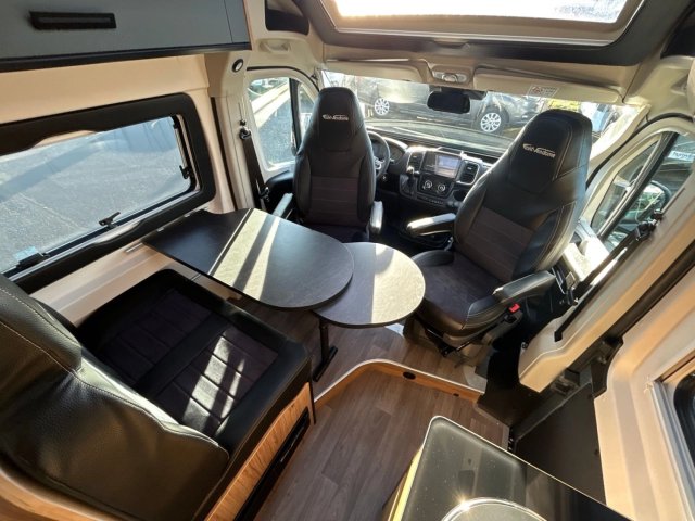 Font Vendome Leader Camp Elegance - Photo 5