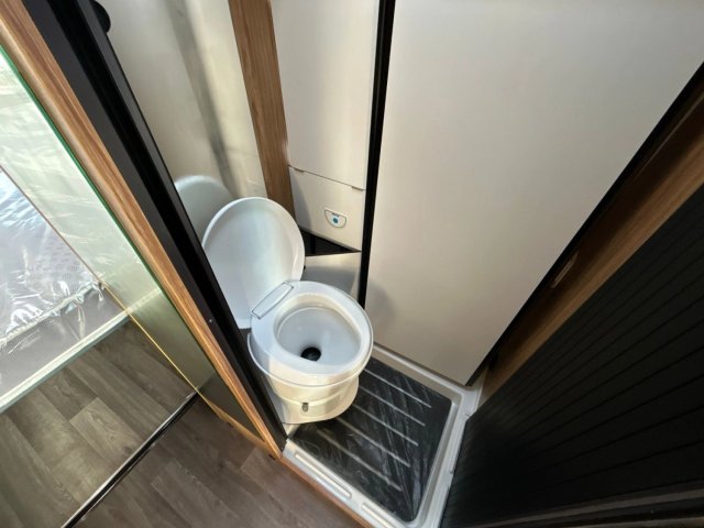 Font Vendome Leader Camp Elegance - Photo 10