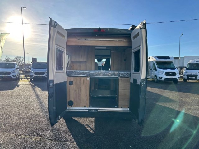 Font Vendome Leader Camp Elegance - Photo 12