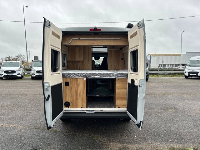 Font Vendome Leader Camp Elegance - Photo 11