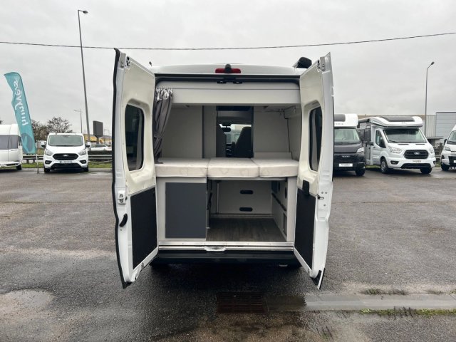 Font Vendome Leader Van - Photo 11