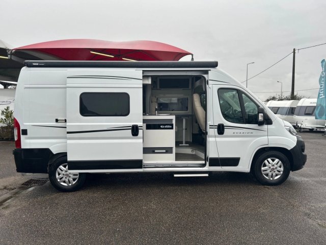 Font Vendome Leader Van - Photo 13