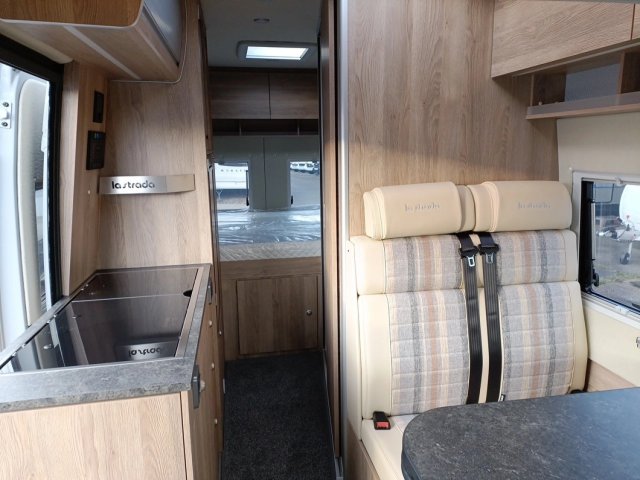 La Strada Avanti C - Photo 20