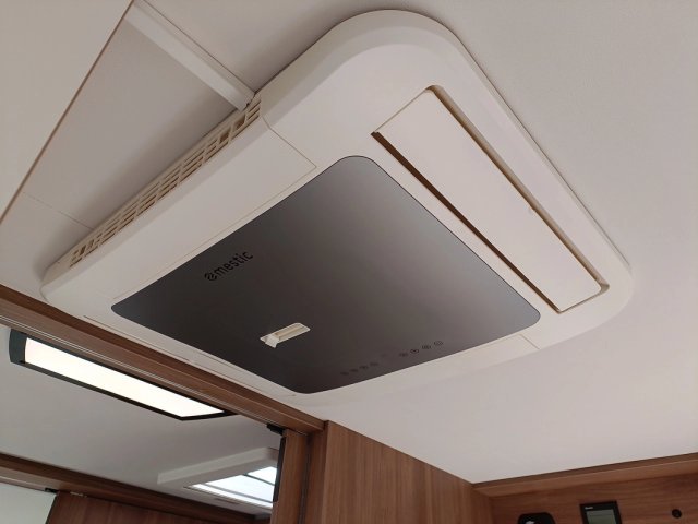 Pilote P 696 U Expression - Photo 14