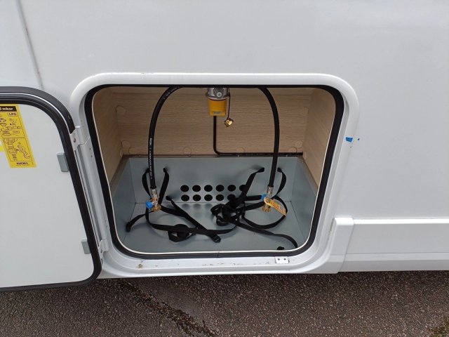 Rapido 696 F SERIE 6F - Photo 4