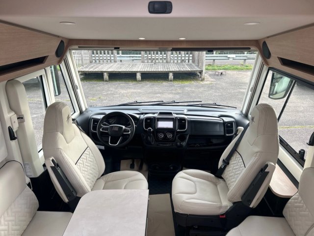 Rapido 8066 DF SERIE 80 - Photo 3