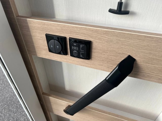 Rapido 8066 DF SERIE 80 - Photo 8