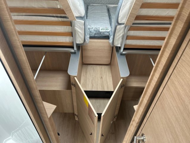 Rapido 8066 DF SERIE 80 - Photo 10