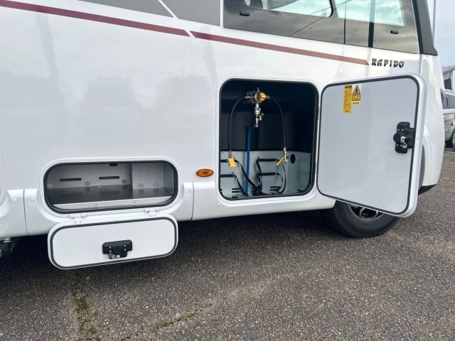 Rapido 8066 DF SERIE 80 - Photo 12