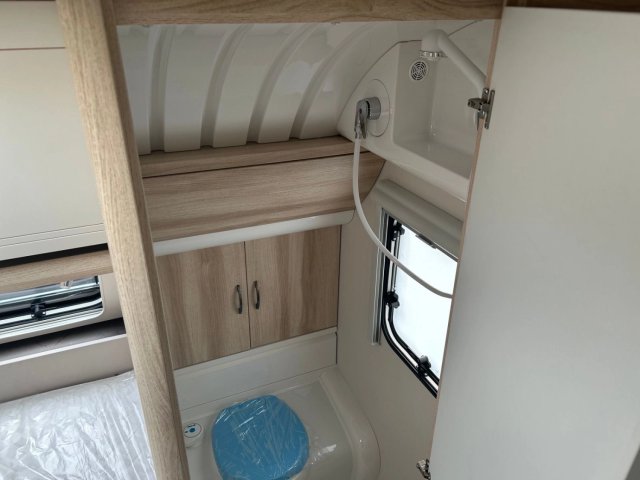 Hobby De Luxe 400 SFE - Photo 7