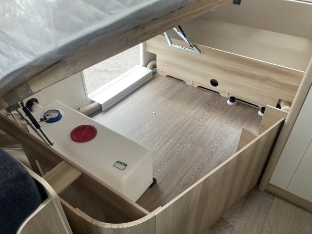 Hobby De Luxe 400 SFE - Photo 17