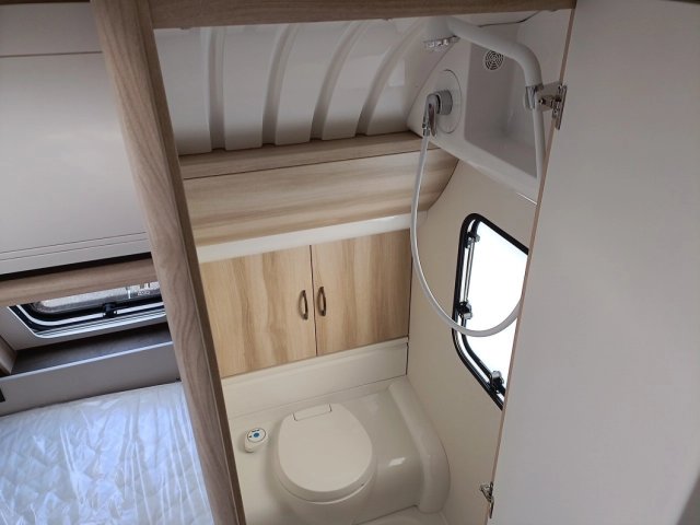 Hobby De Luxe 400 SFE - Photo 4