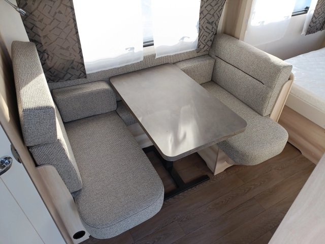 Hobby De Luxe 460 SFF - Photo 3